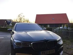 Grå Begagnad 2016 BMW 750 Sport Line Sedan | 485 000 kr (Dyr)