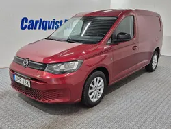 Röd (röd metallic) Begagnad 2023 VW Caddy Maxi Minibuss | 299 000 kr (Lite dyr)