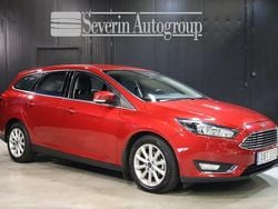Röd Begagnad 2015 Ford Focus Titanium Kombi | 69 000 kr (Marknadspris)