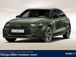 Distriktgrön metallic Begagnad 2025 Audi A3 S-Line Sedan | 529 900 kr