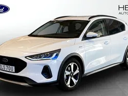 Vit (white) Begagnad 2024 Ford Focus Active Halvkombi | 219 900 kr (Bra pris)