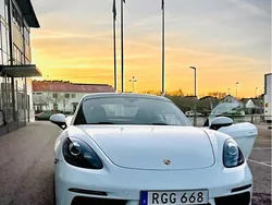 Vit Begagnad 2018 Porsche 718 Cayman Sportkupé | 585 000 kr