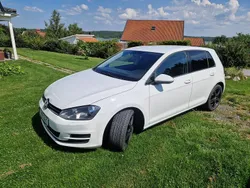 Vit Begagnad 2014 VW Golf VII Halvkombi | 68 000 kr (Marknadspris)