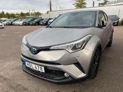 Mörkgrå (grå metallic) Begagnad 2017 Toyota C-HR Executive SUV | 165 000 kr (Marknadspris)