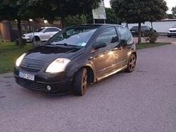 Svart Begagnad 2004 Citroën C2 VTR Sport Halvkombi | 13 500 kr (Marknadspris)