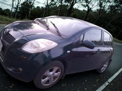 Grön Begagnad 2007 Toyota Yaris Halvkombi | 37 500 kr (Marknadspris)