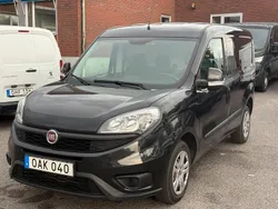 Svart Begagnad 2016 Fiat Doblò Minibuss | 69 000 kr (Marknadspris)