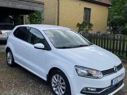 Vit Begagnad 2015 VW Polo Halvkombi | 79 900 kr (Marknadspris)