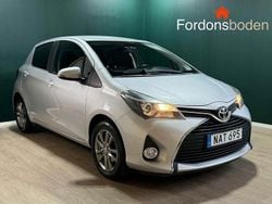 Silver Begagnad 2015 Toyota Yaris Multidrive S Halvkombi | 109 900 kr (Marknadspris)