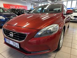Röd Begagnad 2013 Volvo V40 Momentum Kombi | 69 900 kr (Marknadspris)