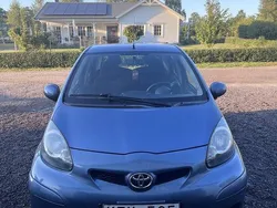 Blå Begagnad 2009 Toyota Aygo Halvkombi | 40 000 kr (Marknadspris)