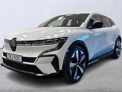 Vit Begagnad 2022 Renault Mégane Techno Halvkombi | 319 900 kr (Marknadspris)