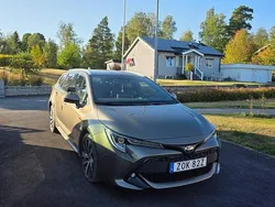 Grön Begagnad 2021 Toyota Corolla Style Kombi | 250 000 kr (Marknadspris)