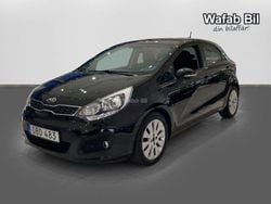 Svart Begagnad 2013 Kia Rio Halvkombi | 69 000 kr (Marknadspris)