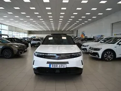 Vit Ny 2024 Opel Grandland X SUV | 429 900 kr (Marknadspris)