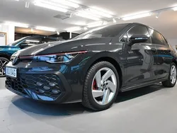 Mörkgrå Ny 2024 VW Golf VIII GTI Halvkombi | 368 280 kr (Superpris)