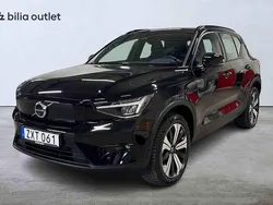 Svart Begagnad 2023 Volvo XC40 SUV | 449 900 kr