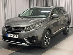 Mörkgrå Begagnad 2017 Peugeot 5008 Allure Minibuss | 209 900 kr (Marknadspris)