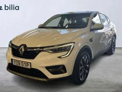 Okänd Begagnad 2022 Renault Arkana Zen SUV | 229 900 kr (Marknadspris)