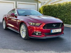 Röd Begagnad 2016 Ford Mustang GT Sportkupé | 385 000 kr (Bra pris)