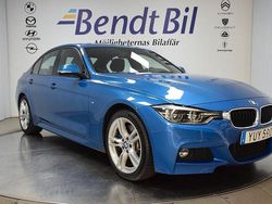Blå Begagnad 2017 BMW 330 M Sport Sedan | 239 500 kr (Marknadspris)