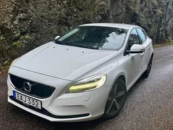 Vit Begagnad 2017 Volvo V40 Kombi | 125 000 kr (Marknadspris)
