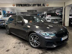 Grå Begagnad 2022 BMW 530e M Sport Sedan | 489 900 kr (Dyr)