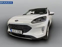 Vit Begagnad 2023 Ford Kuga Titanium SUV | 239 900 kr (Lite dyr)