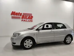 Silver Begagnad 2003 Toyota Corolla Halvkombi | 23 500 kr (Marknadspris)