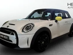 Silver (white) Begagnad 2022 Mini Cooper SE Halvkombi | 218 700 kr (Marknadspris)