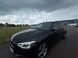 Svart Begagnad 2012 BMW 118 Sport Line Halvkombi | 105 000 kr (Marknadspris)