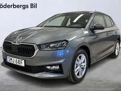 Grå Ny 2024 Skoda Fabia Selection Halvkombi | 266 300 kr (Marknadspris)