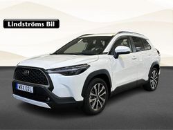 Vit Begagnad 2024 Toyota Corolla Cross SUV | 379 900 kr (Marknadspris)
