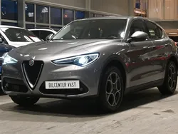 Grå Begagnad 2017 Alfa Romeo Stelvio Super SUV | 279 000 kr (Marknadspris)
