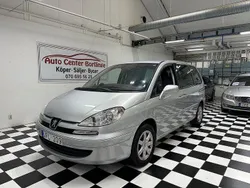 Ljusgrå Begagnad 2006 Peugeot 807 Minibuss | 29 900 kr
