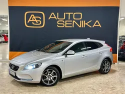 Silver Begagnad 2015 Volvo V40 Ocean Race Kombi | 109 900 kr (Marknadspris)