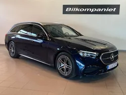 Mörkblå (blå) Begagnad 2023 Mercedes E300 AMG line Kombi | 638 900 kr (Superpris)