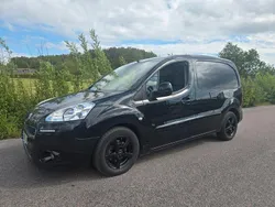 Svart Begagnad 2014 Peugeot Partner Minibuss | 58 900 kr (Marknadspris)