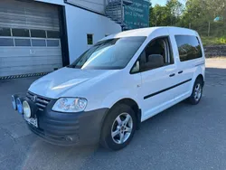 Flerfärgad Begagnad 2009 VW Caddy Life Minibuss | 41 800 kr (Marknadspris)