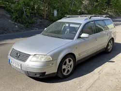Silver Begagnad 2001 VW Passat Highline Kombi | 16 000 kr