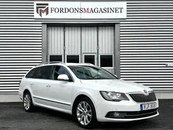 Vit Begagnad 2014 Skoda Superb Kombi | 89 800 kr (Marknadspris)