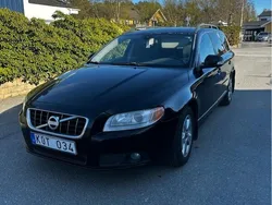 Svart Begagnad 2010 Volvo V70 Momentum Kombi | 50 000 kr (Marknadspris)
