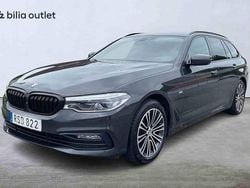 Grå Begagnad 2017 BMW 520 Shadowline Kombi | 259 900 kr