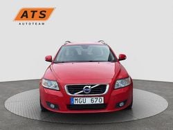 Röd Begagnad 2011 Volvo V50 Momentum Kombi | 59 000 kr (Marknadspris)