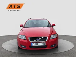 Röd Begagnad 2011 Volvo V50 Momentum Kombi | 59 000 kr (Marknadspris)