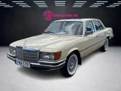 Ljusgul Begagnad 1973 Mercedes 280 SE Sedan | 99 900 kr