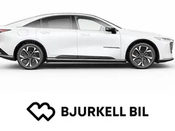 Crystal white pearl mica (34k) Ny 2025 Mazda 6e Takumi-Line Sedan | 499 500 kr