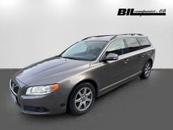Grå Begagnad 2009 Volvo V70 Momentum Kombi | 79 000 kr (Dyr)