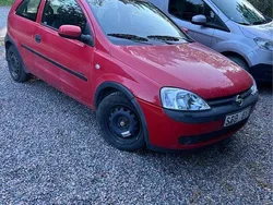 Röd Begagnad 2001 Opel Corsa Halvkombi | 5 000 kr (Superpris)