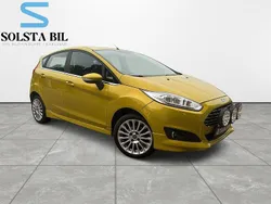Gul Begagnad 2013 Ford Fiesta Titanium Halvkombi | 49 000 kr (Lite dyr)